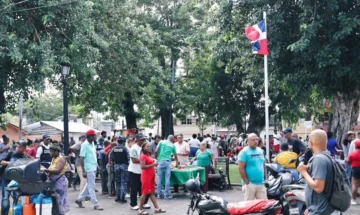  Parque San Miguel en el capital abarrotado de devotos el 29 de septiembre. Fuente externa.