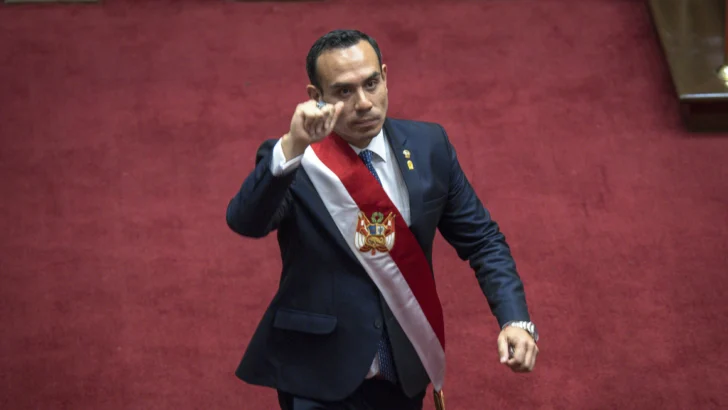Antiguos tuits del nuevo presidente de Perú sobre 