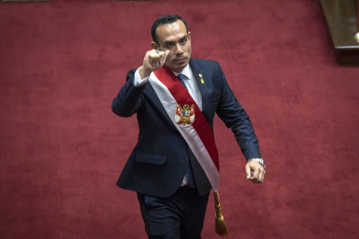 Antiguos tuits del nuevo presidente de Perú sobre 'sexo' y 'mujeres' se viralizan en redes