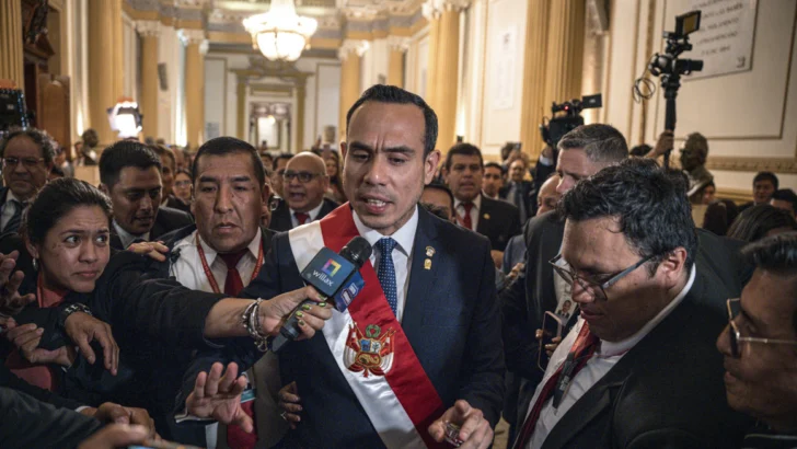 Perú suma su séptimo presidente desde 2016 tras la abrupta destitución de Dina Boluarte