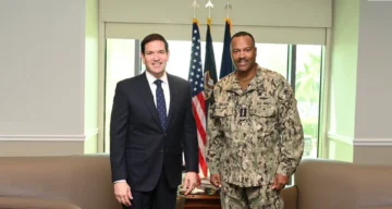 Jefe del Comando Sur recorre el Caribe en busca de Jefe del Comando Sur recorre el Caribe en busca de