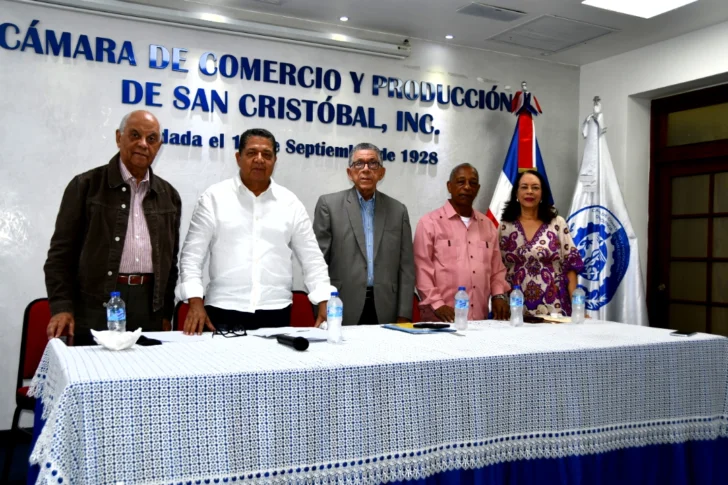 Puello Báez considera redes sociales han sido tomadas por la vulgaridad y la insolencia, por falta de control