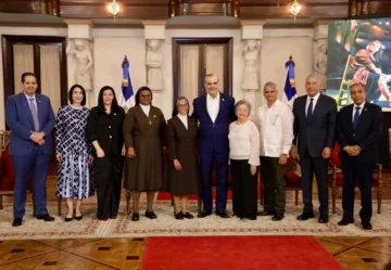 Reconocen a Josefina Miniño y sor Agripina Acosta por su dedicación y protección a adultos mayores Reconocen a Josefina Miniño y sor Agripina Acosta por su dedicación y protección a adultos mayores