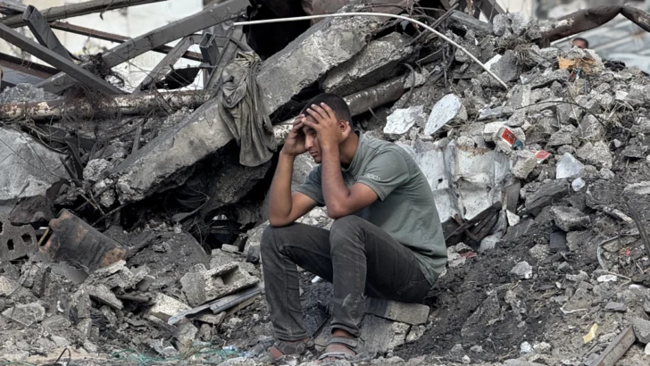 Suben a los 110 muertos por los bombardeos israelíes en Gaza, entre ellos 46 niños Suben a los 110 muertos por los bombardeos israelíes en Gaza, entre ellos 46 niños