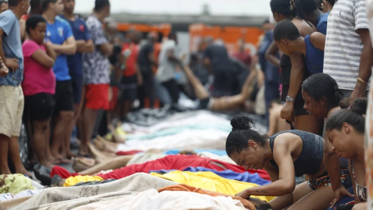 Más de un centenar de muertos en Río de Janeiro tras operación contra bandas de narcotraficantes Más de un centenar de muertos en Río de Janeiro tras operación contra bandas de narcotraficantes