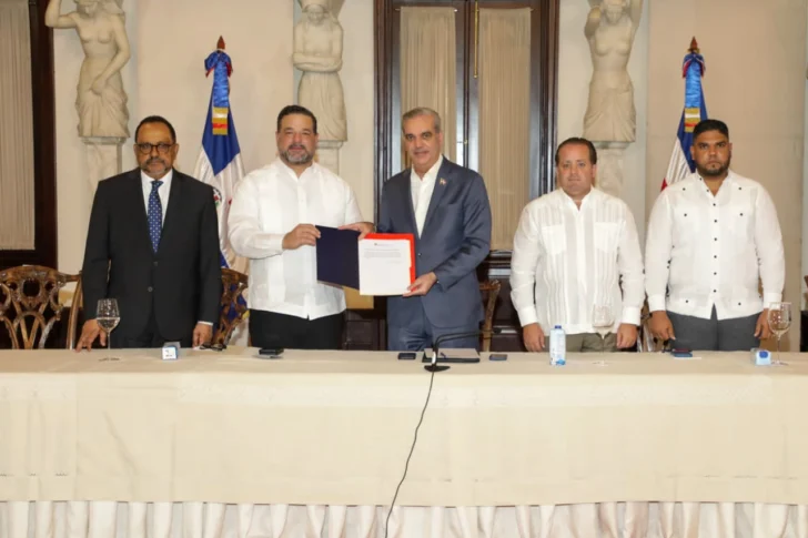 Gobierno inicia titulación de parques nacionales Los Haitises y Loma Novillero
