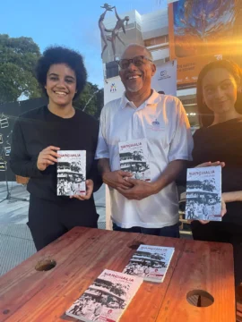 Súbito teatro en la Feria del Libro 2025