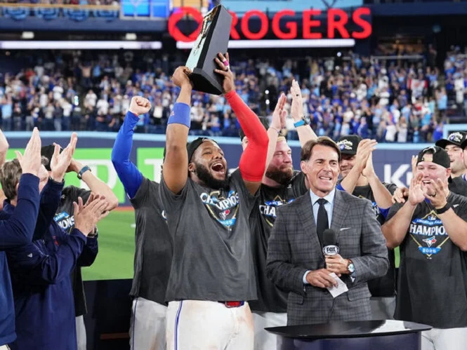 Vladimir Guerrero Jr. recibe premio MVP