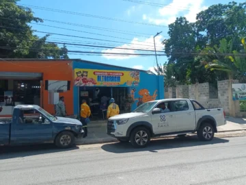 Pgase y Edeeste desmantelan conexiones irregulares en diversos comercios de SDE