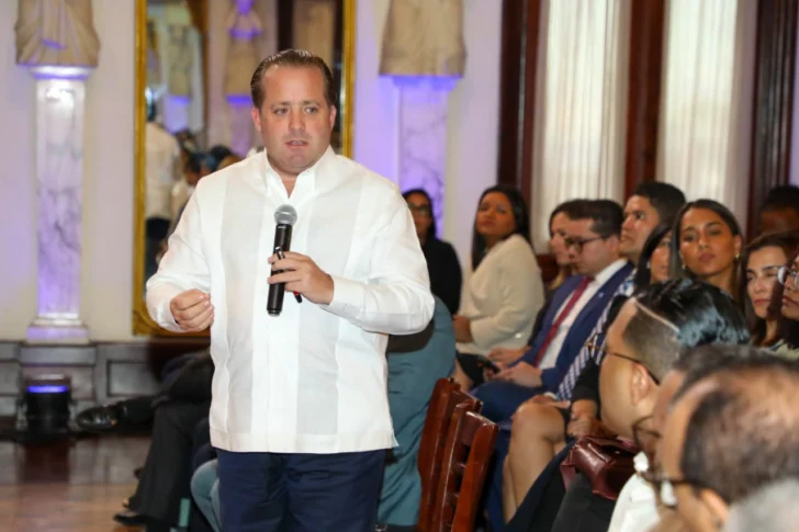 Paliza defiende licitación del monorriel de Santiago y afirma que no es un proyecto 'caprichoso”