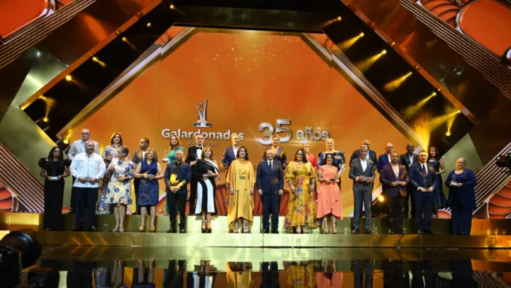 Banreservas reconoce trayectoria de 582 colaboradores Banreservas reconoce trayectoria de 582 colaboradores