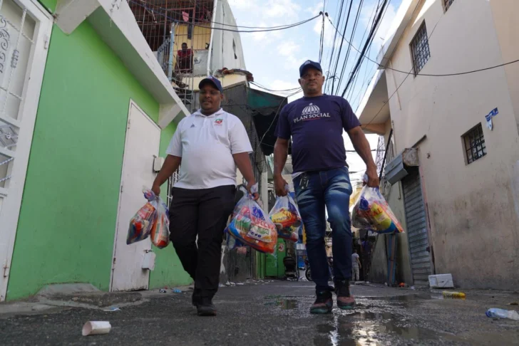 Nueva Dirección de Asistencia Social y Alimentación Comunitaria beneficia a miles de familias con operativos