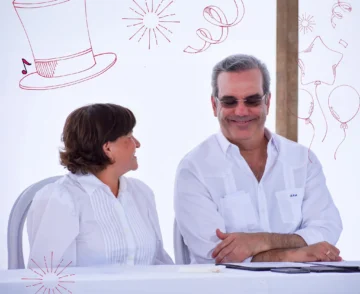 Gobernadora de Peravia dice no se les va a hacer casas a los que las perdieron Gobernadora de Peravia dice no se les va a hacer casas a los que las perdieron