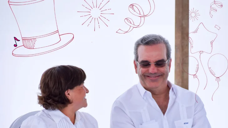 Gobernadora de Peravia dice no se les va a hacer casas a los que las perdieron