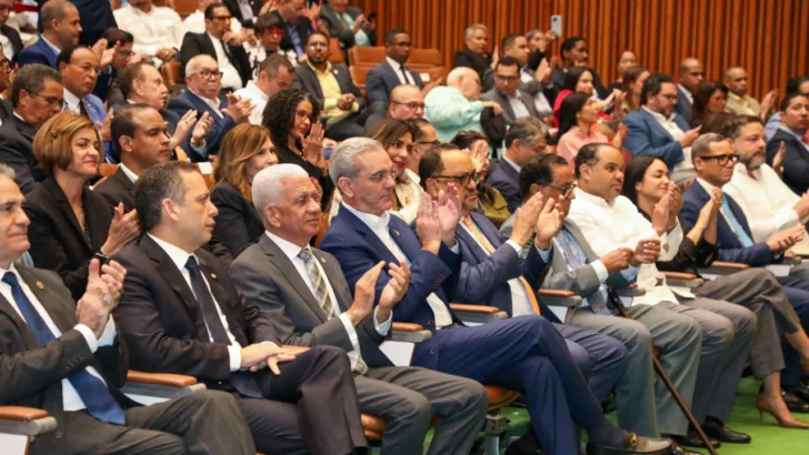 Abinader resalta valor democrático de la reforma constitucional que limita la reelección