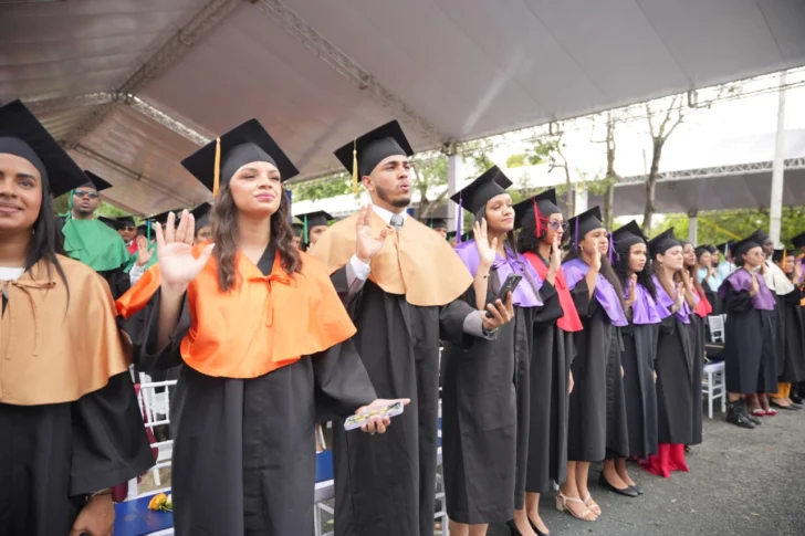 UASD celebra 487 años con la graduación de 3,710 nuevos profesionales
