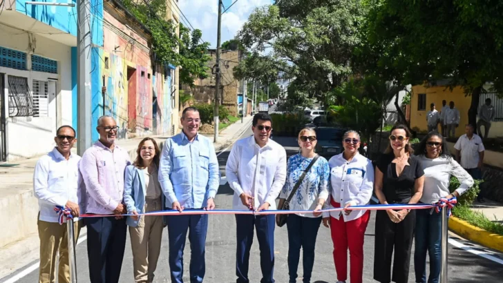 Ministerio de Turismo entrega 11 calles reconstruidas en Ciudad Colonial