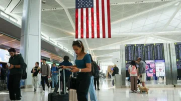 'EE.UU. está lleno': cómo Trump está limitando las vías de migración legal mientras continúa su ofensiva contra los indocumentados