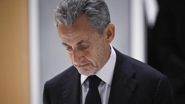 Arranca la condena del expresidente francés Sarkozy: cinco años de prisión y apelación en marcha