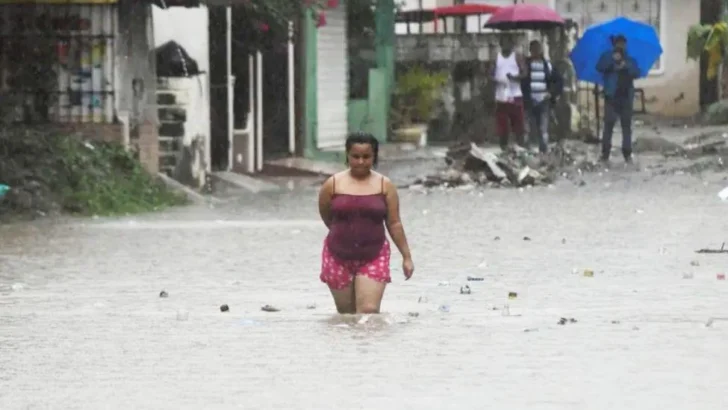 Melissa toca tierra en Jamaica como huracán de categoría 5 con vientos de 295 km/h y la amenaza de daños catastróficos