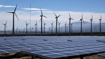 Cómo las energías renovables superaron por primera vez al carbón como principal fuente de electricidad en el mundo