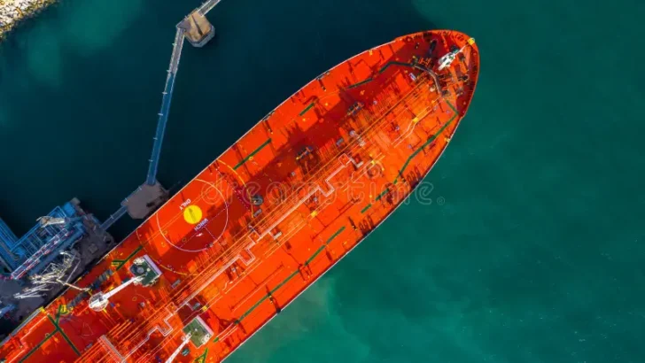Dependencia de combustibles fósiles expone a los sistemas energéticos a volatilidad de precios, tensiones geopolíticas y disrupciones logísticas
