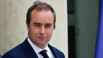 Renuncia Sébastien Lecornu como primer ministro de Francia tras menos de un mes en el cargo y aumenta la presión política sobre Macron Renuncia Sébastien Lecornu como primer ministro de Francia tras menos de un mes en el cargo y aumenta la presión política sobre Macron