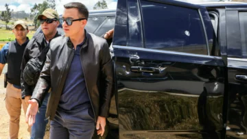 Ecuador: el presidente Noboa sale ileso de un ataque a balazos a su vehículo Ecuador: el presidente Noboa sale ileso de un ataque a balazos a su vehículo