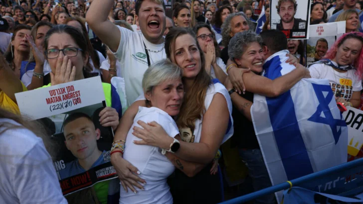 Israel recibe con alegría y congoja a los últimos secuestrados vivos