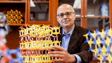 'La ciencia es la mayor fuerza igualadora del mundo': Omar Yaghi, el refugiado palestino que ganó el Nobel de Química
