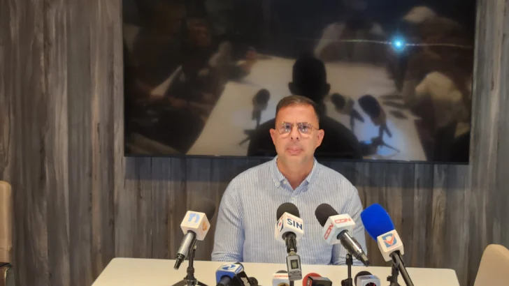 Autoridades y empresarios chinos iniciarán diálogo este lunes tras cierre de tiendas en República Dominicana