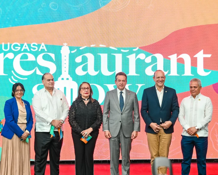 Resaltan crecimiento gastronómico y turístico de Santiago