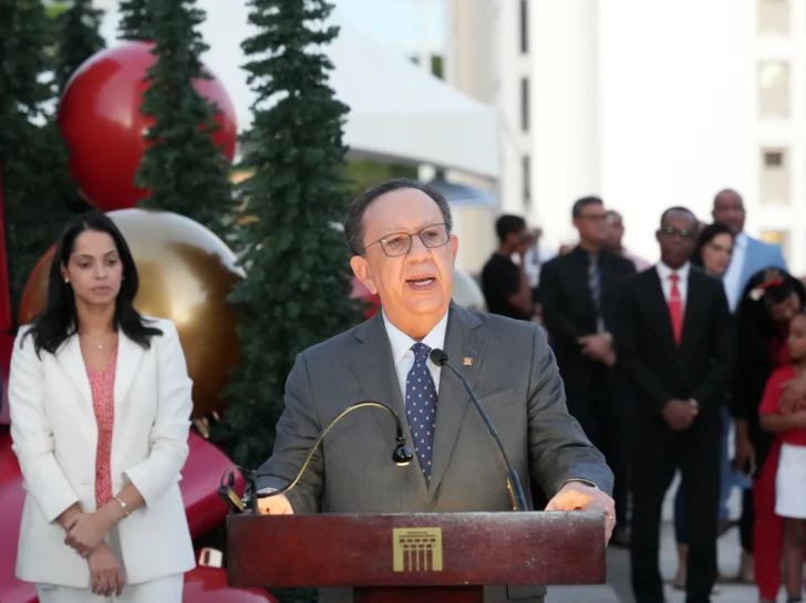 Banco Central celebra su tradicional encendido del Belén y del árbol navideño Banco Central celebra su tradicional encendido del Belén y del árbol navideño