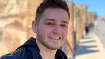 Cómo Michael Sayman se convirtió con 17 años en el empleado más joven de Facebook (y qué tuvo que ver el pollo peruano de su madre)