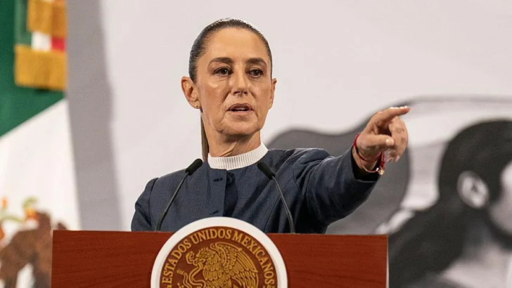 La presidenta Claudia Sheinbaum denuncia a un hombre que la acosó mientras caminaba en Ciudad de México