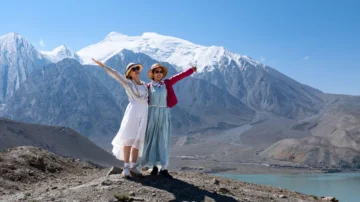 Lo que no se ve de Xinjiang, la impresionante región de China visitada por 300 millones de turistas
