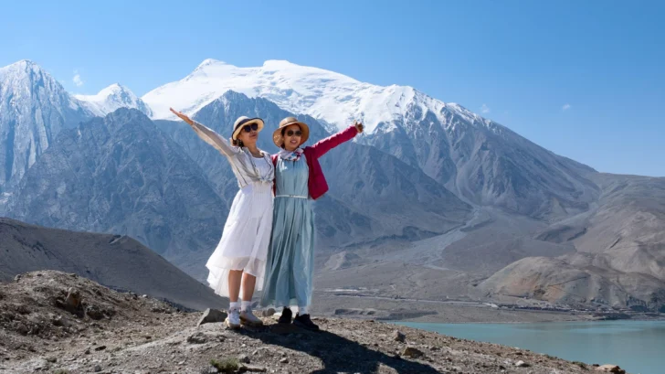 Lo que no se ve de Xinjiang, la impresionante región de China visitada por 300 millones de turistas