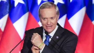 José Antonio Kast, el ultraderechista que busca aglutinar el voto de oposición y ser presidente de Chile al tercer intento José Antonio Kast, el ultraderechista que busca aglutinar el voto de oposición y ser presidente de Chile al tercer intento