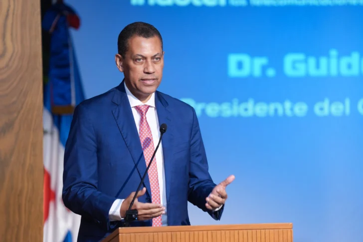 Ignacio Ramonet advierte que la IA amenaza 'el corazón de la democracia' Ignacio Ramonet advierte que la IA amenaza 'el corazón de la democracia'