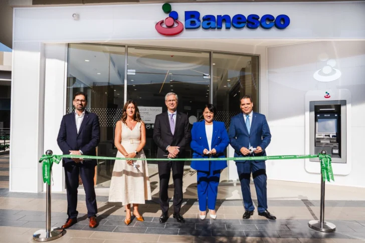 Banesco inaugura sucursal en Plaza Paseo 27