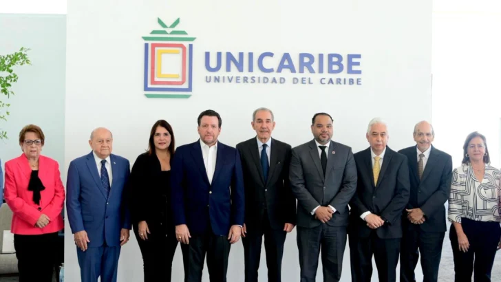 UNICARIBE presenta a su nuevo rector para el período 2025–2027 UNICARIBE presenta a su nuevo rector para el período 2025–2027