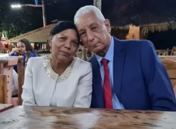  Sixto González Lachapelle,<br />con su esposa, doña Azucena Mota.