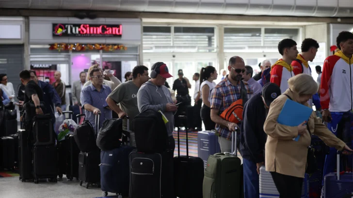 Vence el plazo de Venezuela a aerolíneas sin anuncio sobre sanciones o permisos