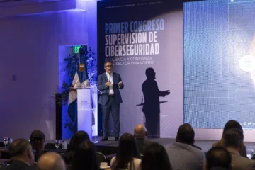 Superintendencia de Bancos promueve la vigilancia y actualización para evitar robo de datos