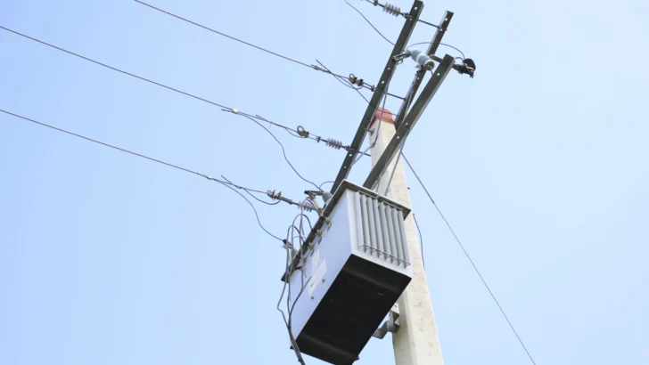 Edeeste y PGASE detectan pérdidas millonarias por fraude eléctrico en La Altagracia