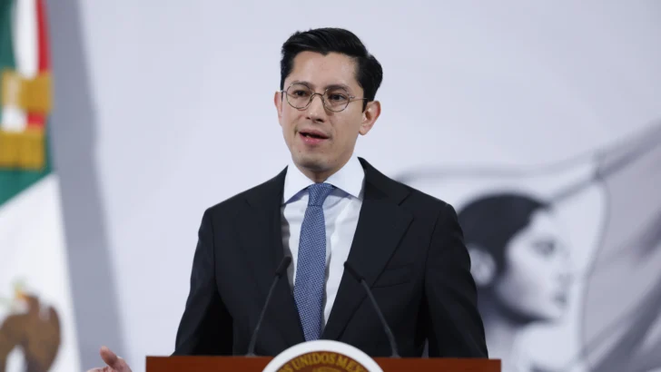 México rechaza decisión de Perú de romper relaciones diplomáticas y defiende asilo