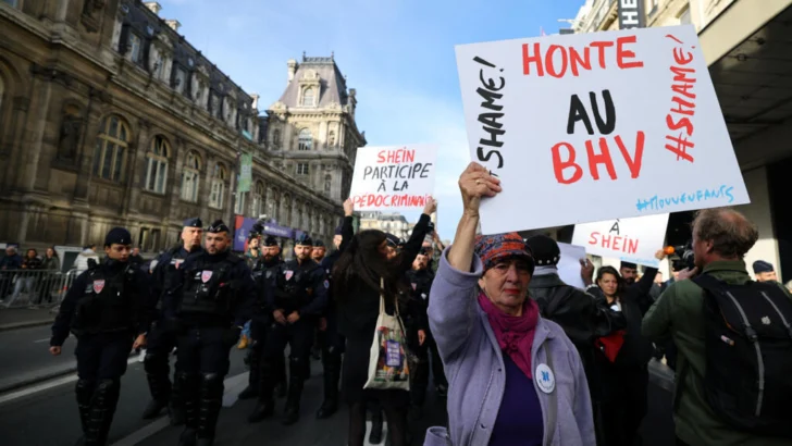 Francia activa procedimiento para 'suspender' la plataforma Shein