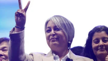 Jeannette Jara: cercanía, TikTok y moderación para endulzar la alternativa comunista en Chile