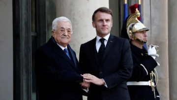 Macron y Abbas anuncian un comité conjunto para redactar la Constitución del Estado palestino Macron y Abbas anuncian un comité conjunto para redactar la Constitución del Estado palestino