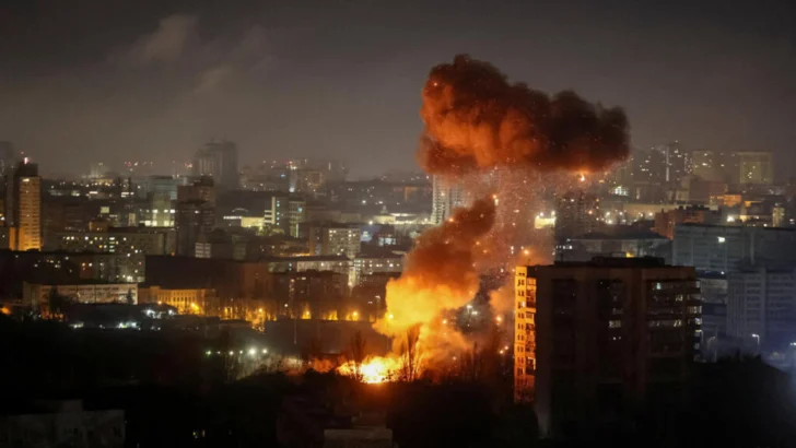 Avalancha de drones y misiles rusos sobre Kiev deja al menos seis muertos y decenas de heridos